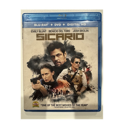 Sicario Blu-ray + DVD + Digital HD, Emily Blunt, Benicio del Toro, Josh Brolin