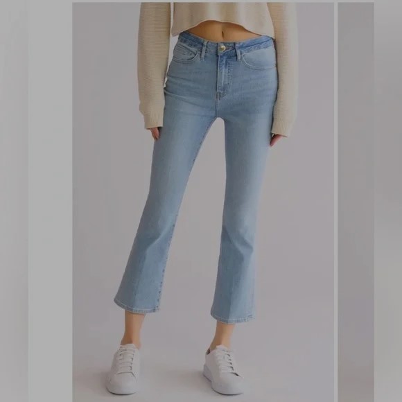 High Rise Stretch In Integrity Wash Size 31 Nwot