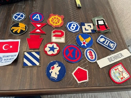 Lot of 20 WW2 & Post War & Vietnam Era U.S. Army Military Patches