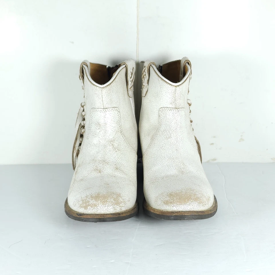 Very Volatile Women's Lookout US8 White Leather Distressed Fringe Western Boots - Image 3 of 4