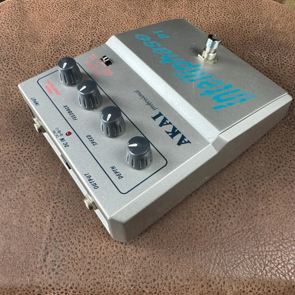 Guitarra analógica/bajo Phaser Akai Intelliphase P1 Foto 4 de 4