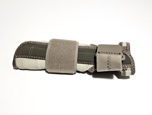 Mueller Sports Medicine Reversible Wrist Stabilizer w/Spoon Men Women LG/XL NEW - Picture 4 of 9
