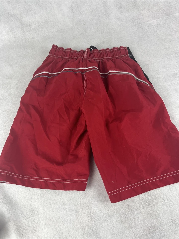 Bañador Speedo para niños talla pequeña. Rojo con diseño negro, gris, blanco. Nuevo con etiquetas Foto 4 de 4