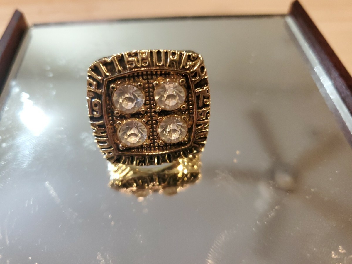 1979 PITTSBURGH STEELERS SUPERBOWL RING- VERY HEAVY VERY GOOD