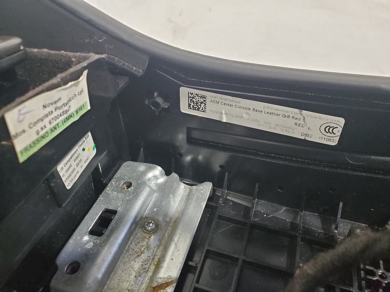 Used Center Console fits: 2017 Maserati LEVANTE Grade A