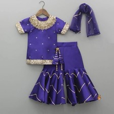 Girls' Indian/Pakistani Salwar Kameez Suit Size 6-7. Brand new 