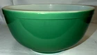 Pyrex Primary Color Green Mixing Bowl 2 1/2 Qt  Nesting Vintage #403 9”