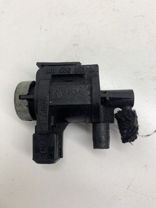 Volkswagen Golf IV 2002 Diesel 81kW Turbolader Druckwandler Magnetventil DRA8957