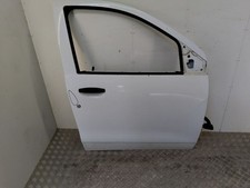 Porte avant et accessoires Dacia DOKKER