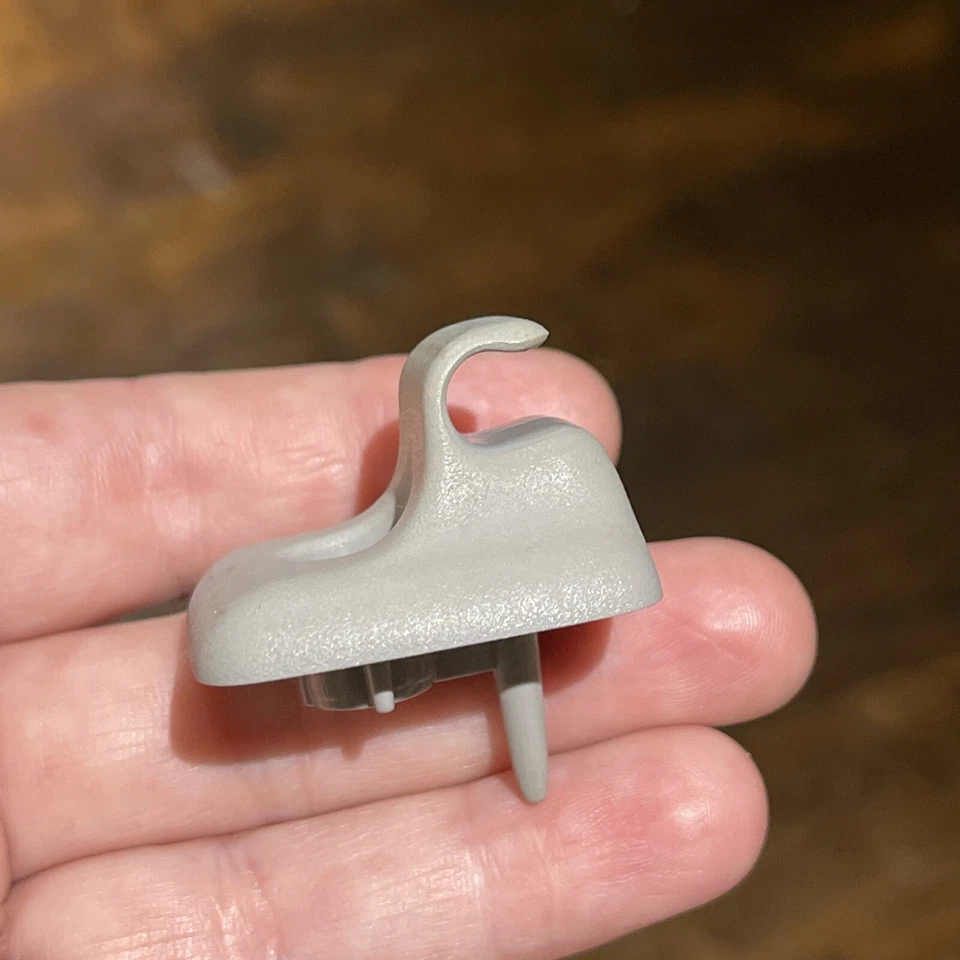 1993 - 1998 Jeep Grand Cherokee clipe para viseira solar 5FS40XT5AB OEM MOPAR suporte para viseira - Imagem 2 de 4