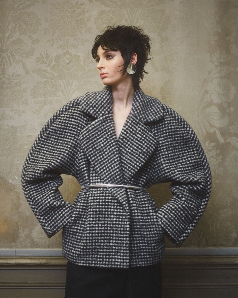 DRIES VAN NOTEN Royal Short Round Coat in Black Size Small S DRIES VAN NOTEN Royal Short Round Coat in Black Size Small S