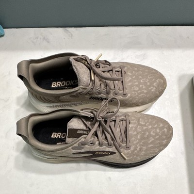 Brooks Adrenaline GTS 25 Men's Beige Lace-Up Low Top Running Sneaker