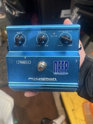 ROCKTRON Deep Blue Chorus Effect Pedal Used Good Condition