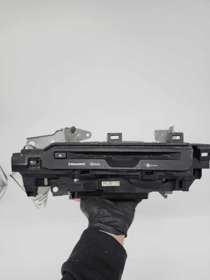 21 UX250H Audio & Visual Equip.(radio) ID 86140 76F20 OEM B0526