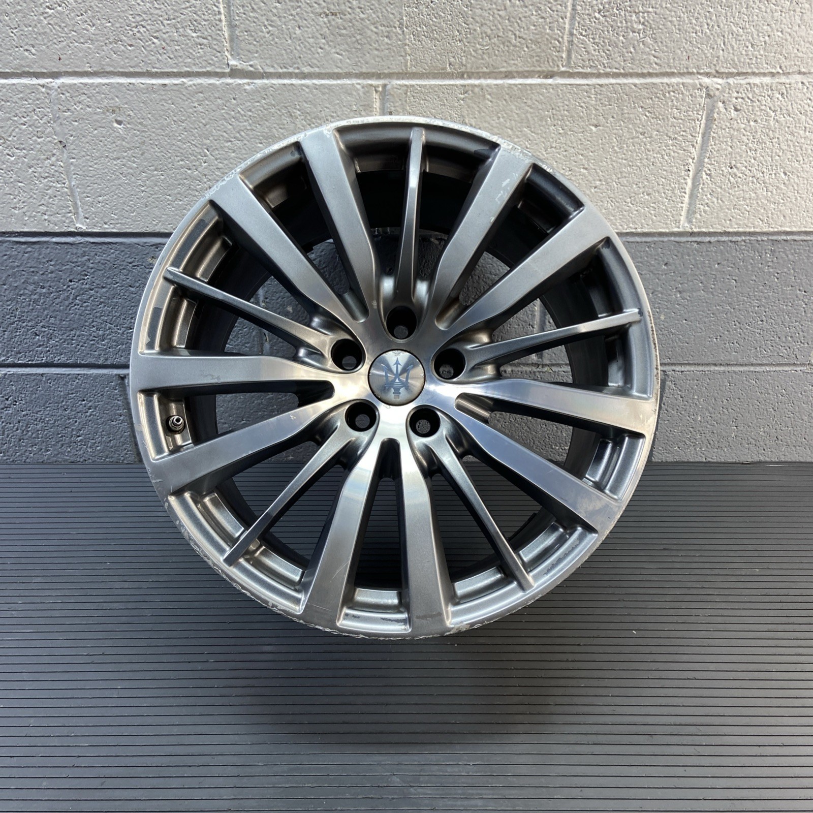 2013-2024 Maserati Ghibli M157 Rear Alloy Wheel Rim Disc 10Jx19 ET40 OEM *NOTE*