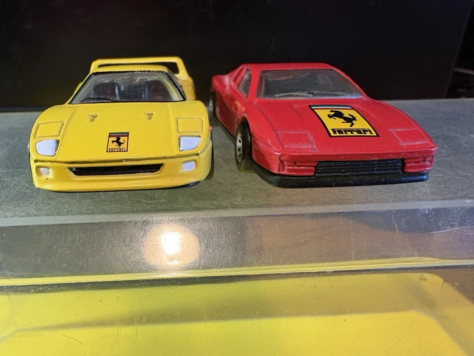 Matchbox Premiere Exotics Collection Ferrari F40 yellow+Testarossa NIB HTF L-61C - Image 3 of 4