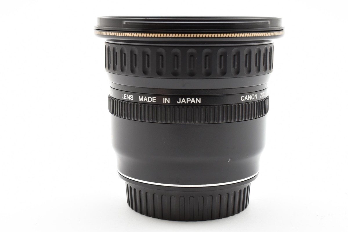Canon EF 20-35mm f/3.5-4.5 USM Wide Angle Zoom Lens w/Hood & Case
