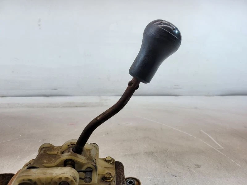2001 2002 2003 2004 2005 2006 HYUNDAI SANTA FE MANUEL GEAR SHIFTER SELECT LEVER - Image 4 of 4