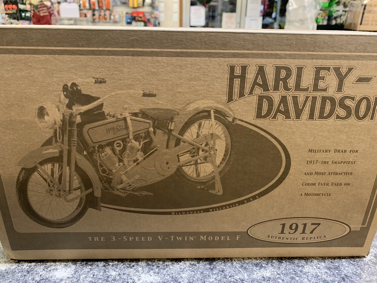 XONEX 1917 HARLEY DAVIDSON MOTORCYCLE 3-SPEED V-TWIN MODEL F