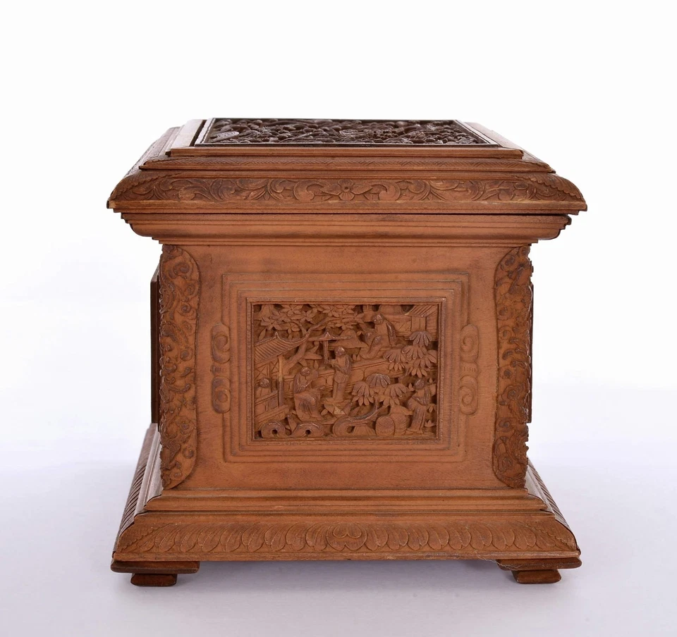Figura de caja tallada en madera tallada de sándalo chino de 1930 Foto 3 de 4