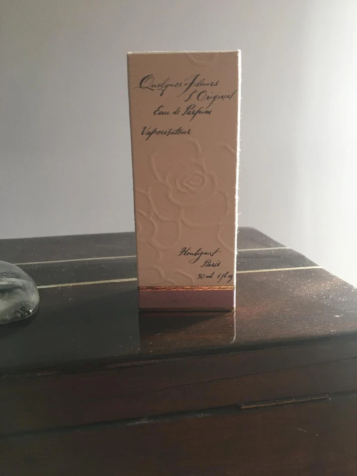 HOUBIGANT Quelques fleurs l'original EDP spray 30 ml sous blister vintage - Photo 2/2