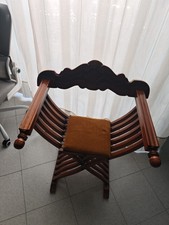 Antica sedia legno Savonarola pieghevole intagliata realizzata a mano in Italia