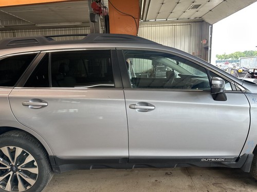 Used Front Center Interior Rear View Mirror fits: 2017 Subaru Legacy w/automatic - Picture 5 of 24