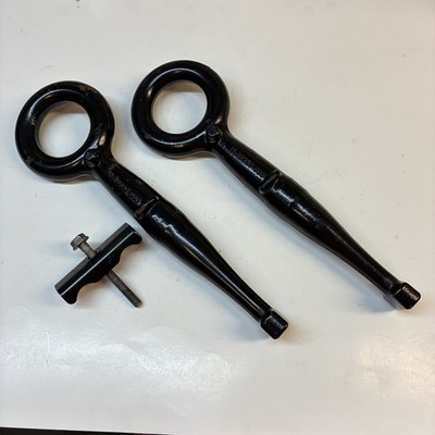 (2) FREIGHTLINER CASCADIA CLOSED LOOP TOW HOOKS WITH CLAMP/BOLT 15-29337-000