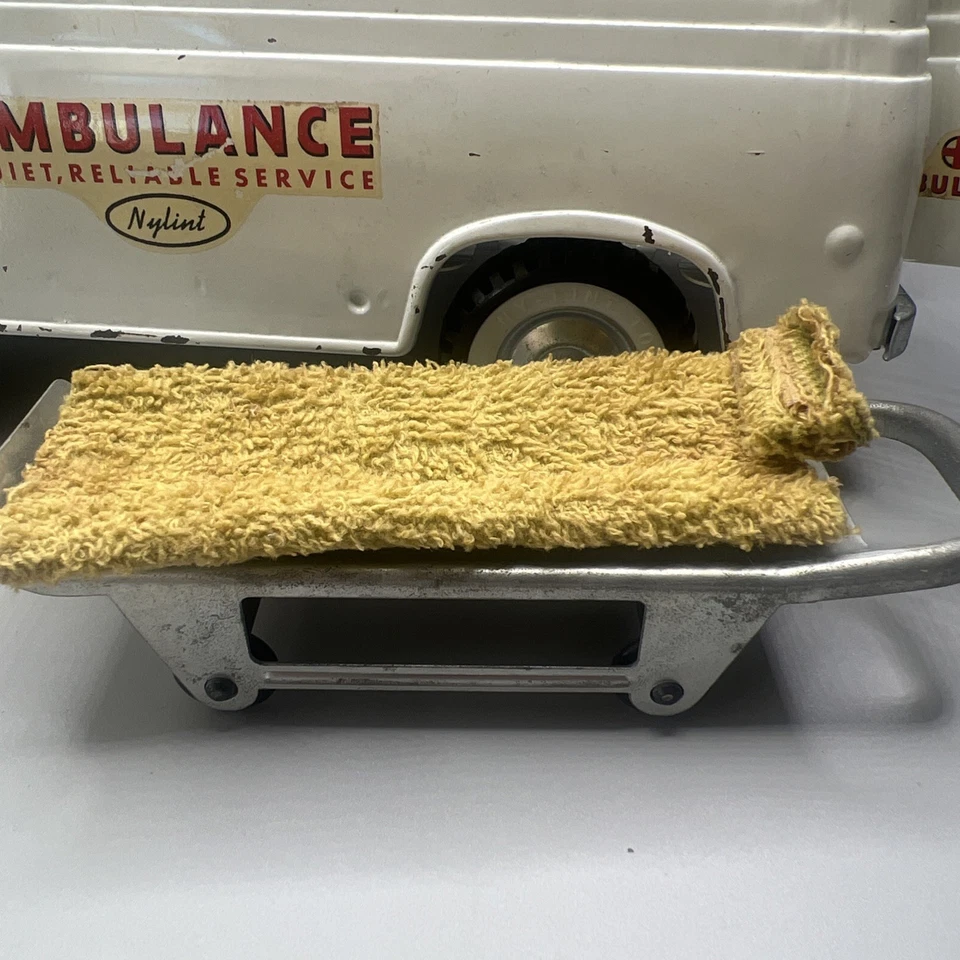 Vtg Pressed Steel NYLINT Ford AMBULANCE Van W/ Stretcher & Original BOX #6700 - Image 3 of 4