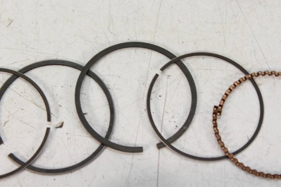 NOS HONDA CT90 PISTON RINGS STD 13011-121-762  - Image 4 of 4