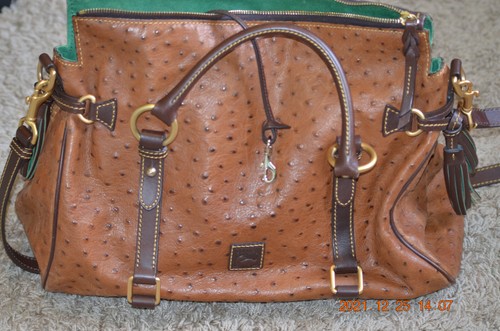 dooney and bourke ostrich handbolsas