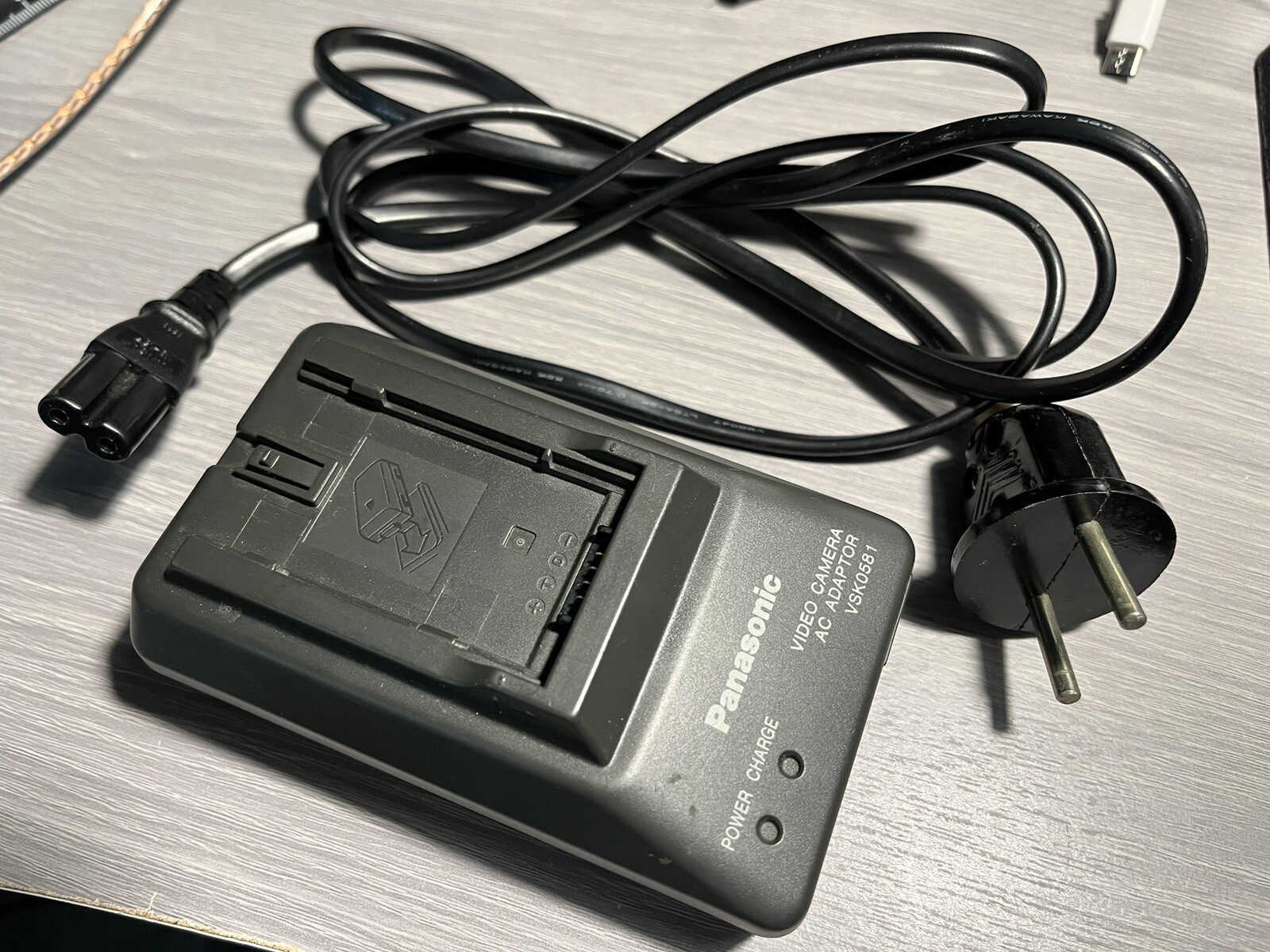 Panasonic Camcorder Battery Charger VSK0581-image
