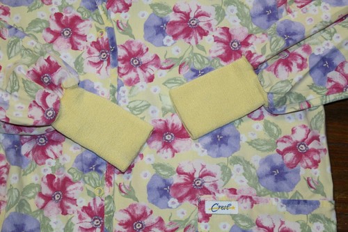 Crest Scrub Top Size M Medium Floral Pattern Long Sleeve Snaps Front Poly Blend - Picture 3 of 11