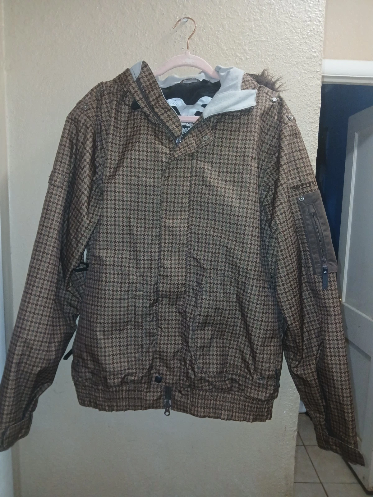 Billabong Plaid Parka Jacket Faux Fur Hooded Winter Coat Green Brown Medium
Opens in a new window or