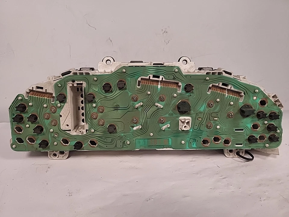 2002 Suzuki Esteem cluster speedometer tach gauges instrument panel oem FF1 Foto 2 de 4