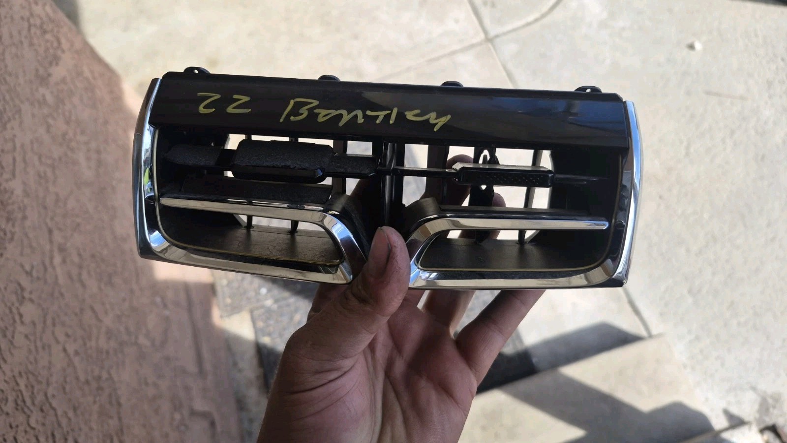 2020-2024 Bentley Sedan Flying Spur Rear Console Air Vent 3SE819201B OEM