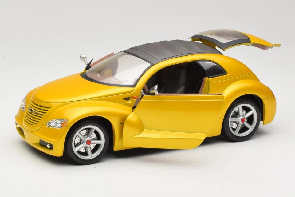 50338 Chrysler Pronto Cruizer Gold Maisto 1/18 - Immagine 2 di 4