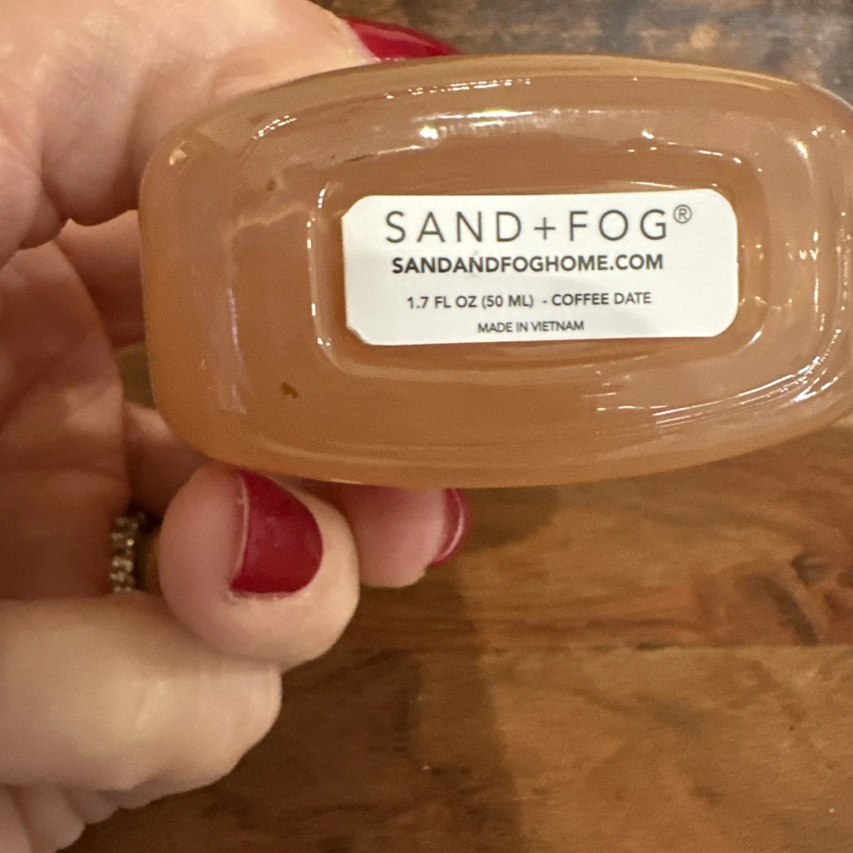 Arena + Niebla Café Fecha Perfume Aceite Rodillo 1.7oz Café Vainilla Grano Almendra Especias Foto 2 de 2