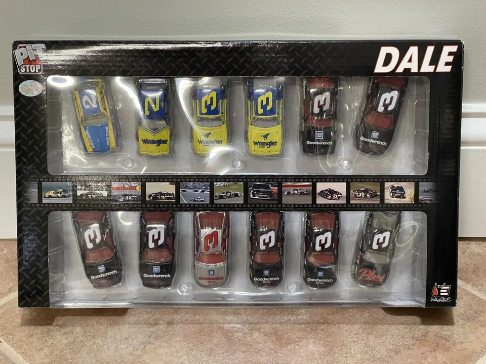 Dale Earnhardt Goodwrench Wrangler Mike Curb Aerocoupe Фильм НАБОР 12 Экшн 1:64 - Изображение 2 из 4