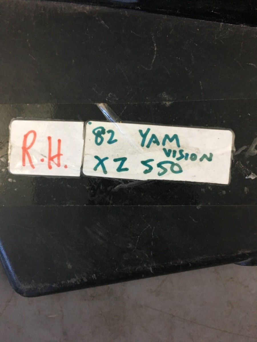 OE 1982 82 Yamaha Vision 550 XJ550 XJ550RJ right Side Cover panel