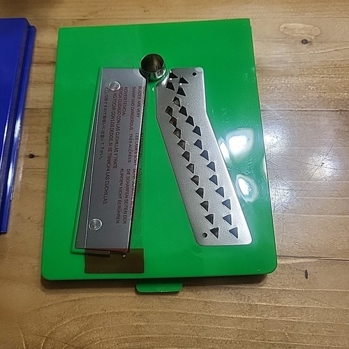OXO Good Grips Spiralizer for Tabletop for Fruits, Vegetables 3 Blades Only New - Picture 5 of 5