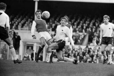 Arsenal v Derby County League Division One 8th November 1969 Historic Old Photo