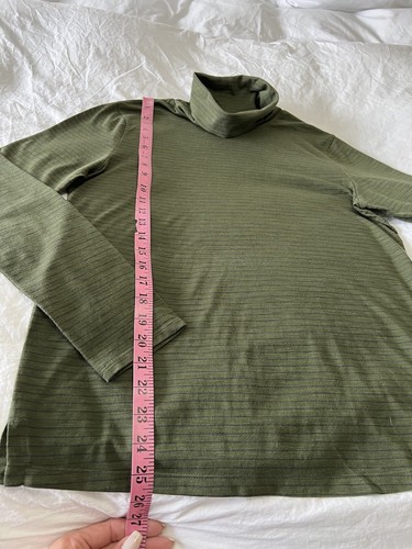 Patagonia | Women’s SZ Small Mainstay Turtleneck | Green Stripe Lightweight - Picture 2 of 9