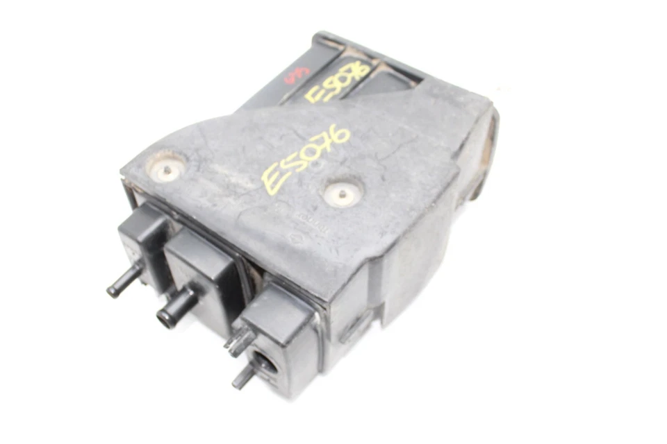 03-07 INFINITI G35 BOTE DE VAPOR DE COMBUSTIBLE E5076 Foto 2 de 4