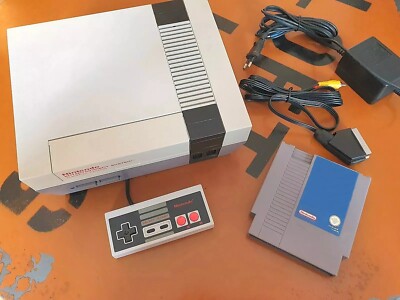original NINTENDO NES PAL Konsole mit Spiel, Controller und Zub. - GUT