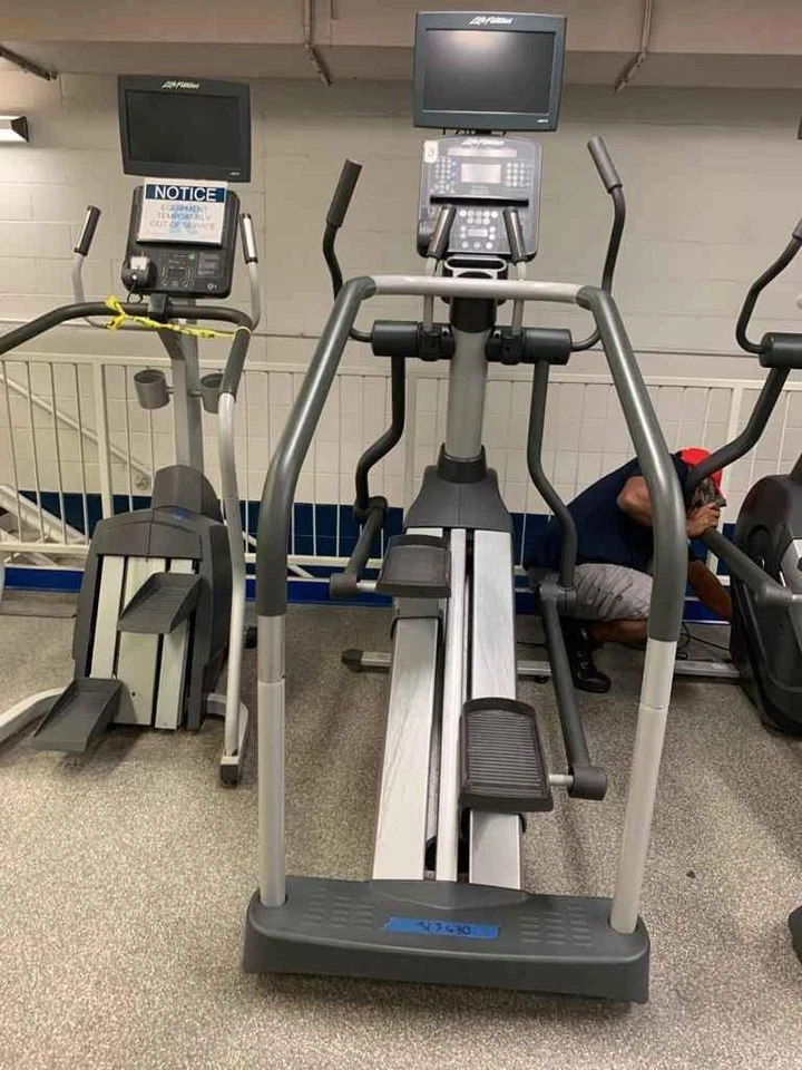Life fitness summit trainer sale