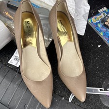 Michael Kors Dorothy Flex Beige Pumps 7M New