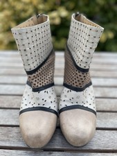 Design Stiefelette
