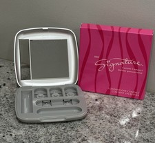 Mary Kay Signature Custom Compact Mirror  9004. NEW W/ Box Silver