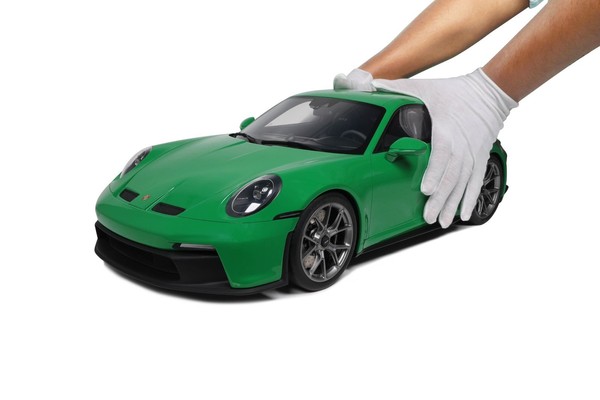 Porsche 911 (992) GT3 • 2022 • Neu • Gt Spirit GTS801601 • 1:8 • Inkl. Vitrine-image